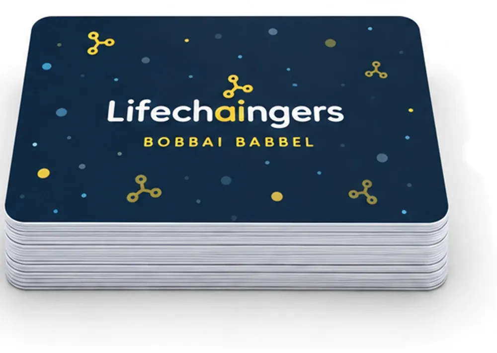 Een stapel fysieke Bobbai Babbel gesprekskaarten van Lifechaingers