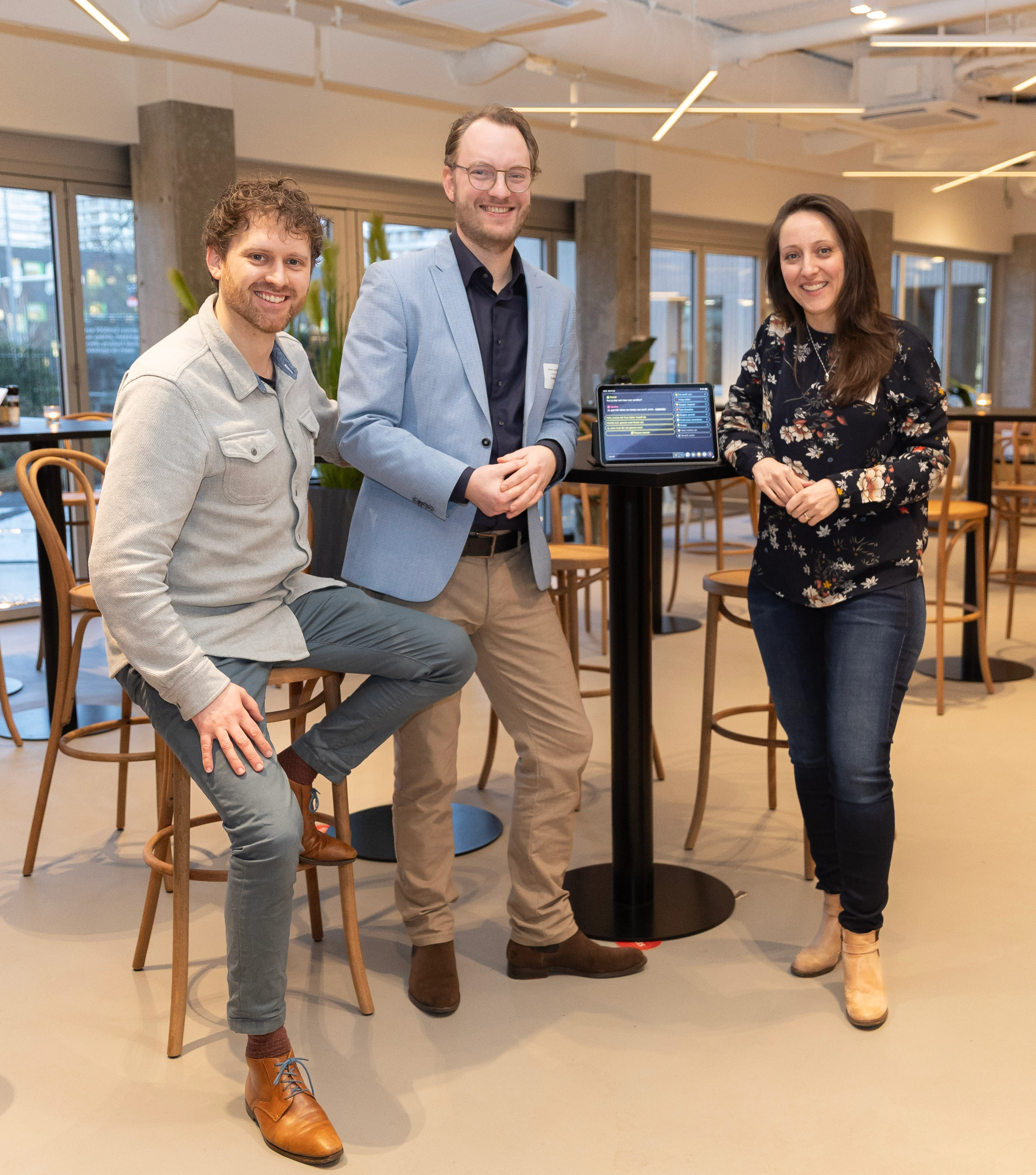 Daniël Smidt, Jelmer van der Weide en Antal van Kolck, founders van Lifechaingers, tijdens een innovatiepitch